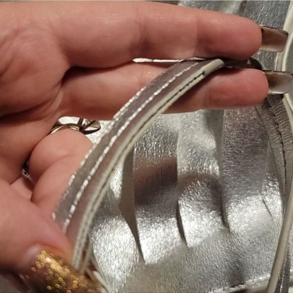 Steve Madden B Corrie Silver Fringe Tote Bag NWT - Picture 8 of 9